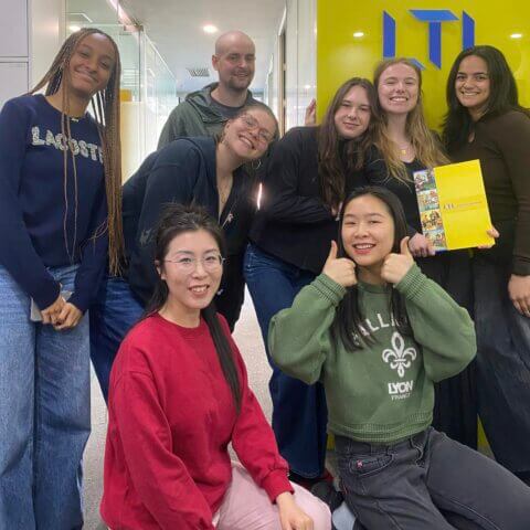 Students learning Chinese in Beijing || Group Classes